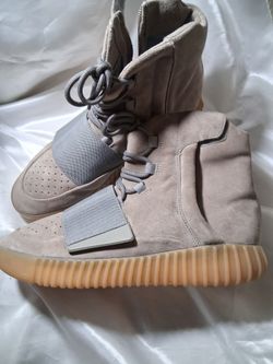 ***NEW ADIDAS YEEZY BOOST 750 GREY GLOW 10 1/2***