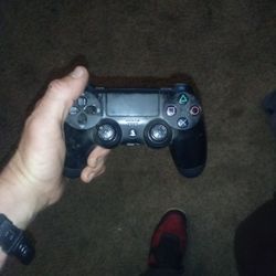 PS4 Controller 