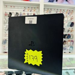 PS4 Slim 