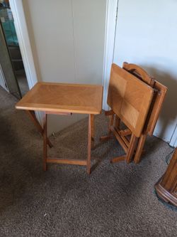 Set of 3 TV trays with holder