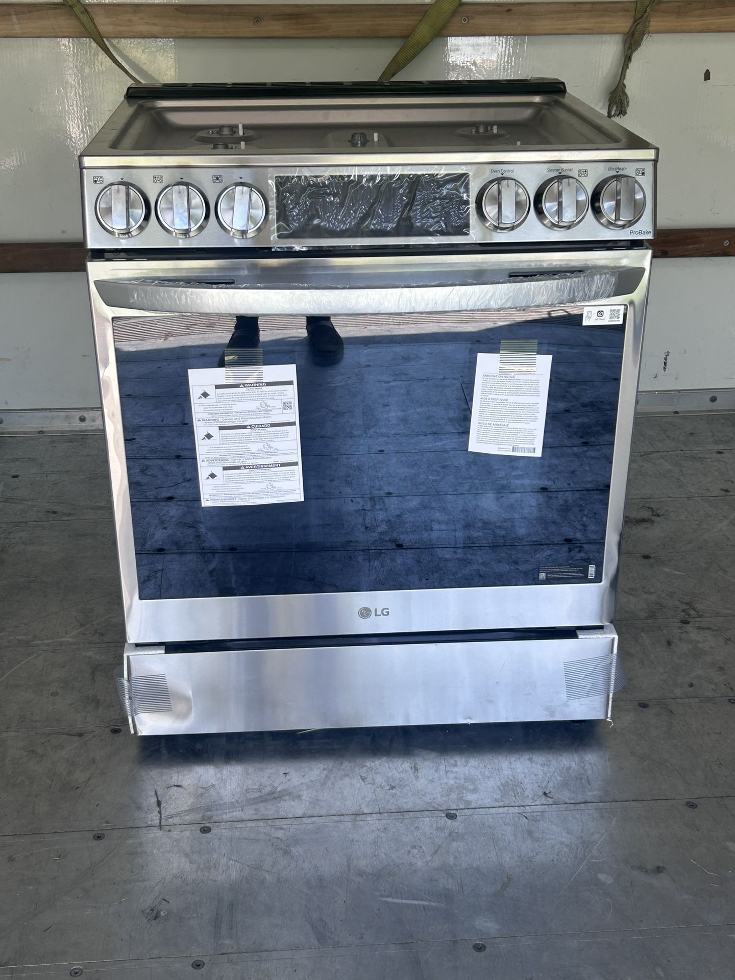 Brand New LG Dual Fuel Gas Range