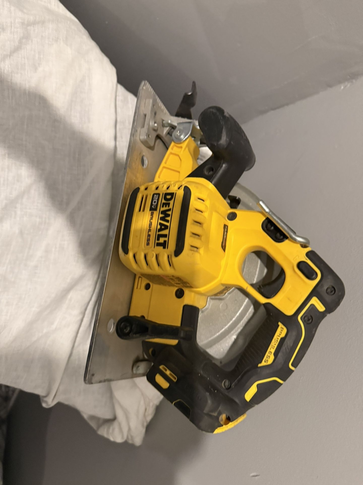 Dewalt Saw