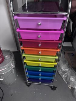 10 Drawer Rolling Cart
