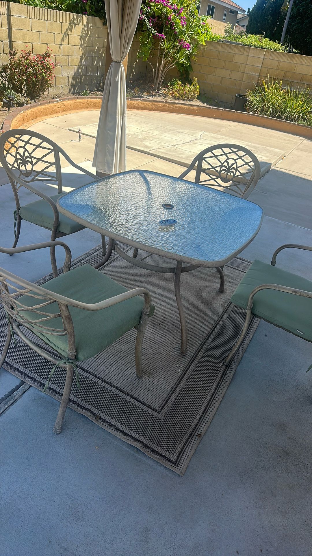 Backyard Table And Chairs