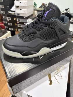 Jordan Black White / Purple  Mens 9,10 