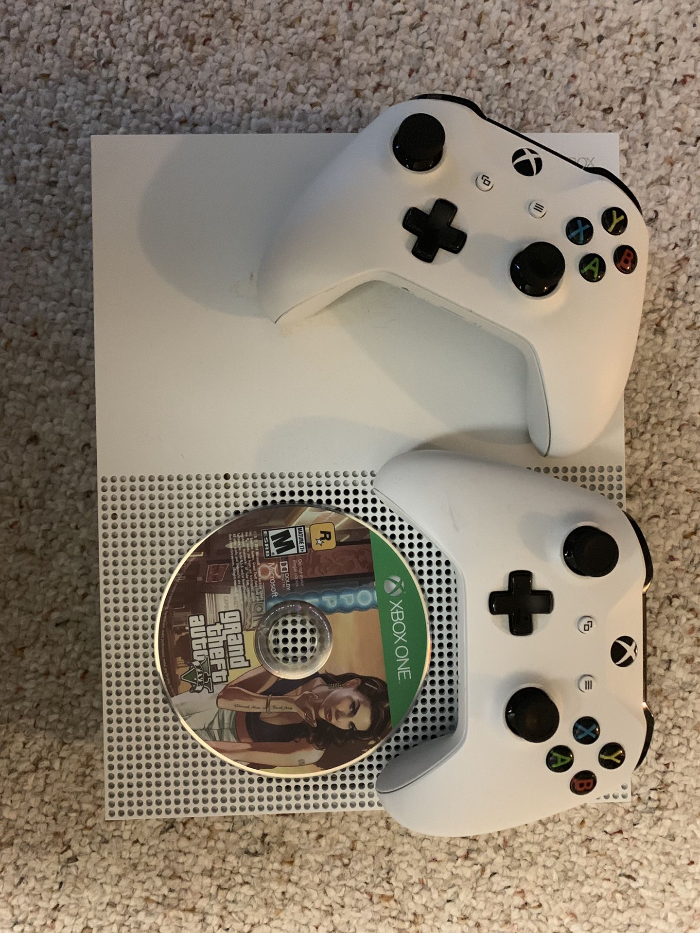 Great working condition Xbox one s (500gb)