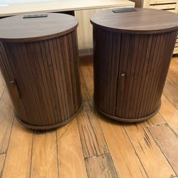 End Tables With Usb Usb-c Plug In 