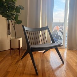 Room & Board Oskar Lounge Chair + Cushion – Solid Walnut, Like New