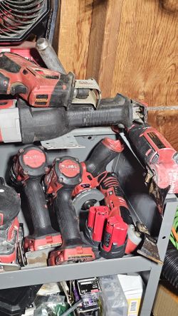 Milwaukee, Dewalt, Tools, Poker Set, Tvs . Shoot Me A Good Offer