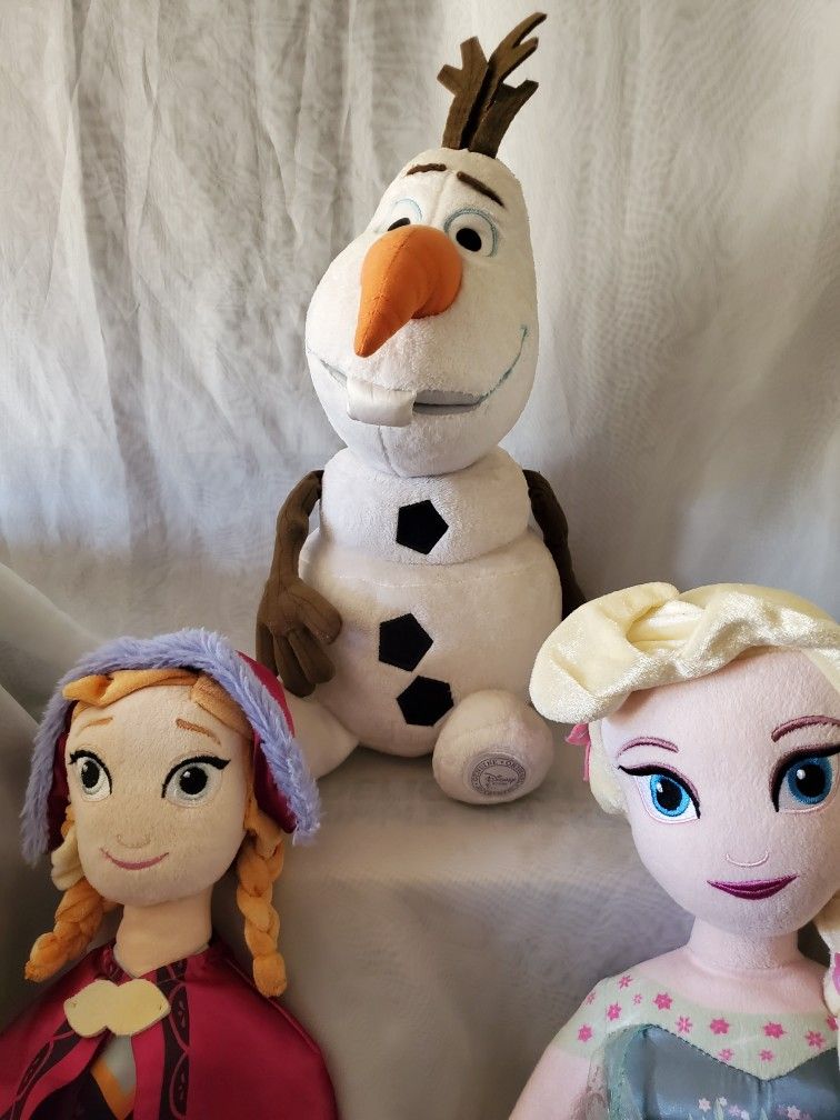 Ana Elsa and Olaf Plushies In Good Conditions