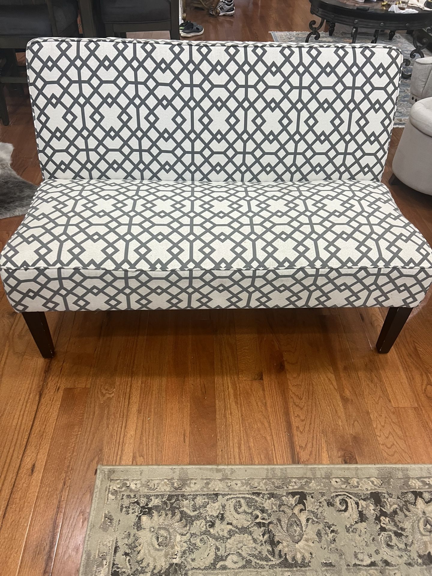 Loveseat for Living Room - Upholstered Fabric with Geometric Pattern and Birch grey