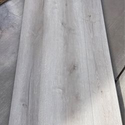 -Vinyl Flooring/ 3 Boxes / 28.36 Sqft Per Box/total 85.08 Sqft