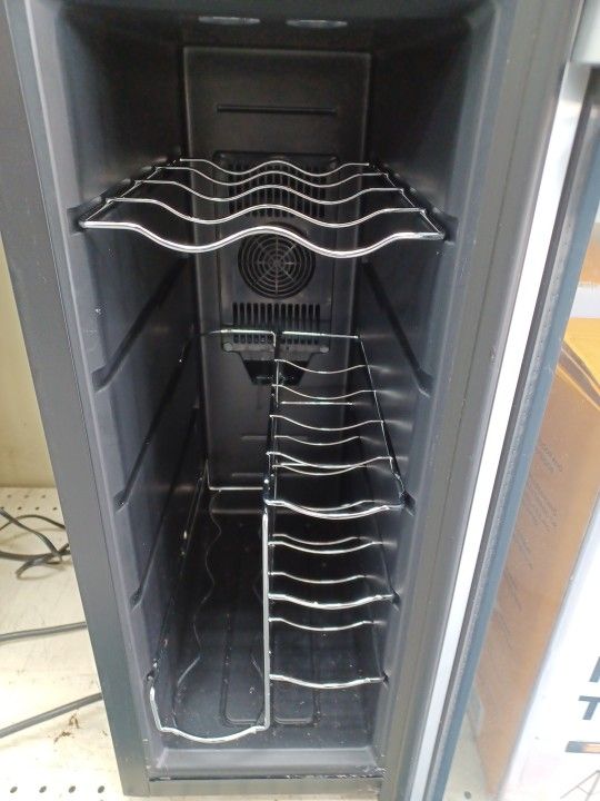 Wine Fridge.......ASK FOR TY