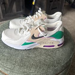 Nike Sneakers  $40 