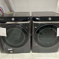 NEW & UNUSED Samsung Hi Efficiency Smart Washer & Dryer in Black