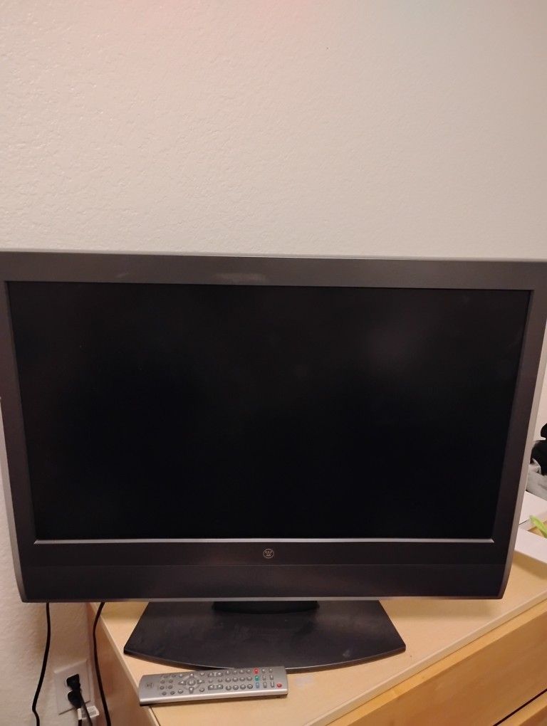 I Have a Well Working Tv For 30 Bucks Comes W/ Remote 