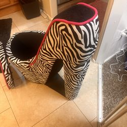 Girls Room Show Chair 