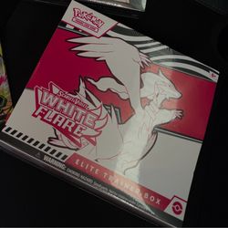 Pokemon Scarlet & Violet White Flare Elite Trainer Box