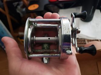 Vintage Shakespeare Fishing Reel