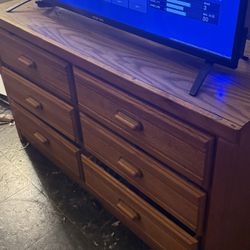 6-Drawer Brown Wood Dresser - Sturdy and Stylish