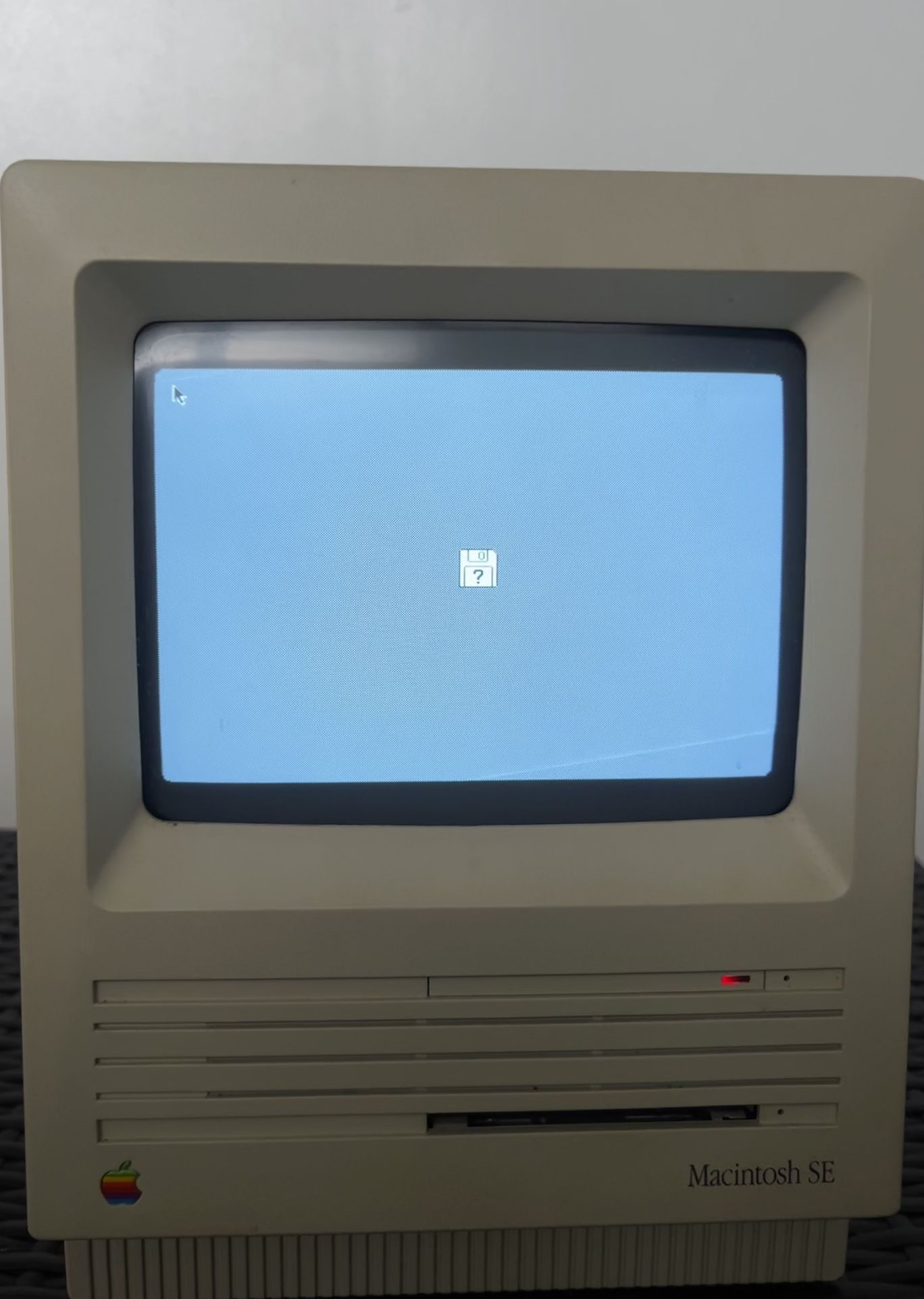 Macintosh SE (working)