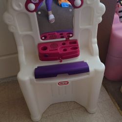 Little Tikes Ice Princess Magic Mirror Roleplay With Lights And Sounds 