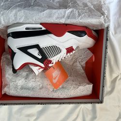 JORDAN RETRO 4 