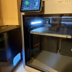 Bambu X1c 3d printer Sunlu E2 Revopoint Scanner