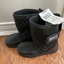 Snow Boots