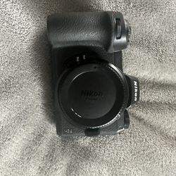 Nikon Z7 (body Only) 