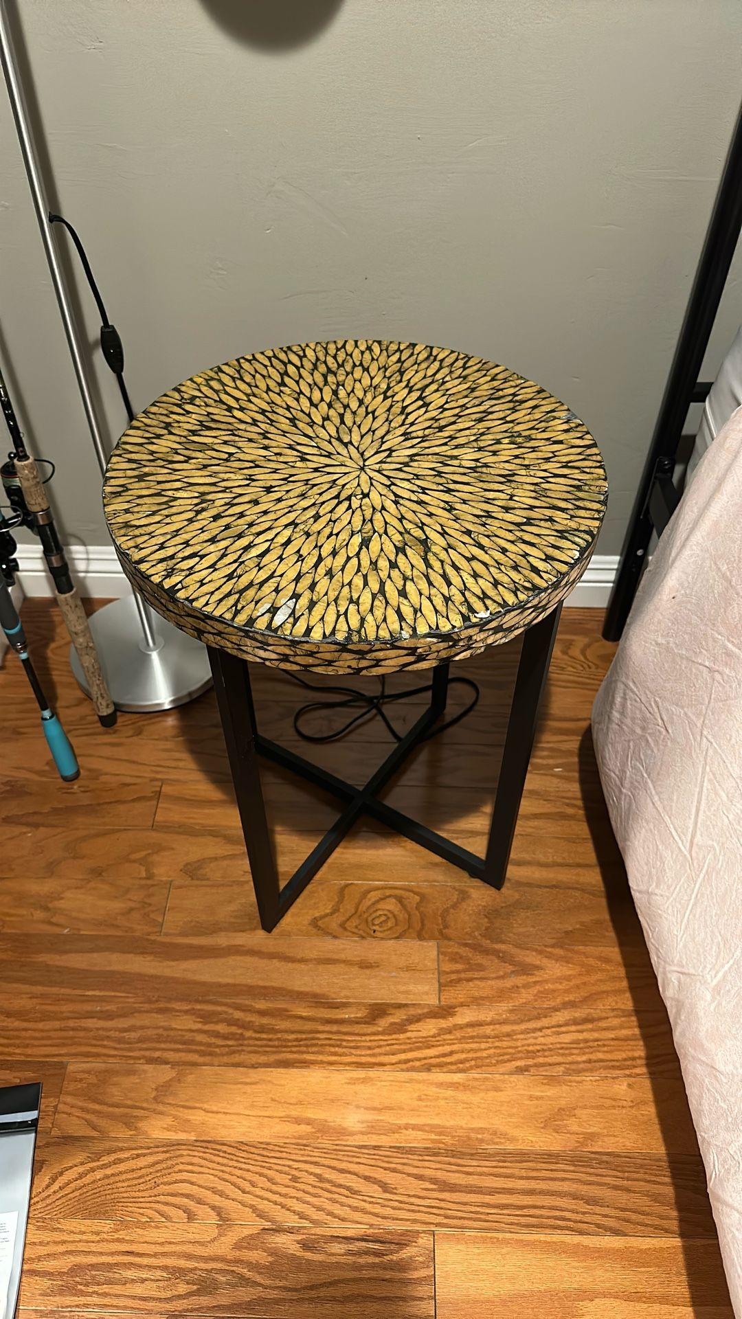 End table