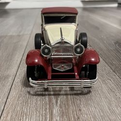 Diecast 1/18 Scale Signature Models 1930 Packard 