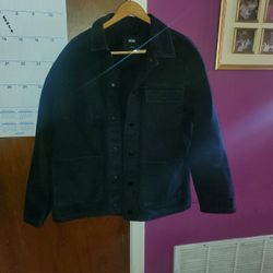 WOMEN'S XL VANS COURDOROY AND DENIM SNAP UP HEAVY SHIRT. TWO PAIR OF WOMEN'S VANS SNEAKERS SIZE 8 AND 9.