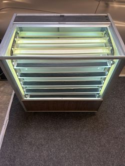 Berg Revolving Display