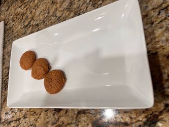 Rectangular serving plate