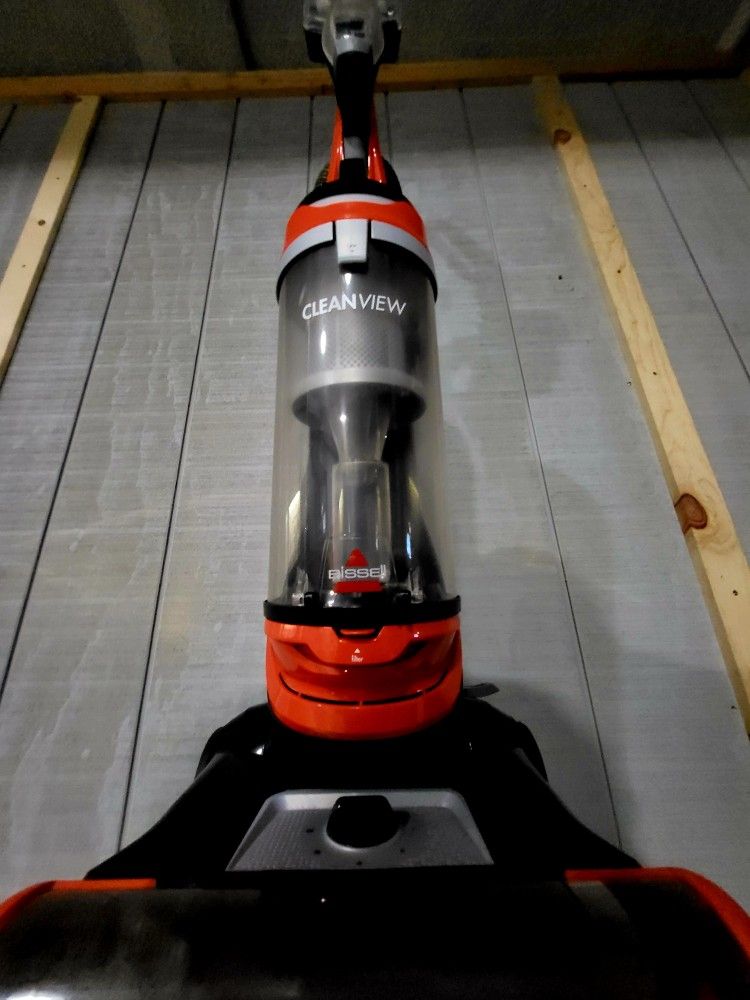 BISSELL-CLEAN VIEW-W/ POWER BRUSH ATTACHMENT