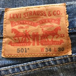 LEVI’S 501 34” x 30 EXCELLENT NEW CONDITION  LOCATION: HORIZON AND GREENWAY 89002