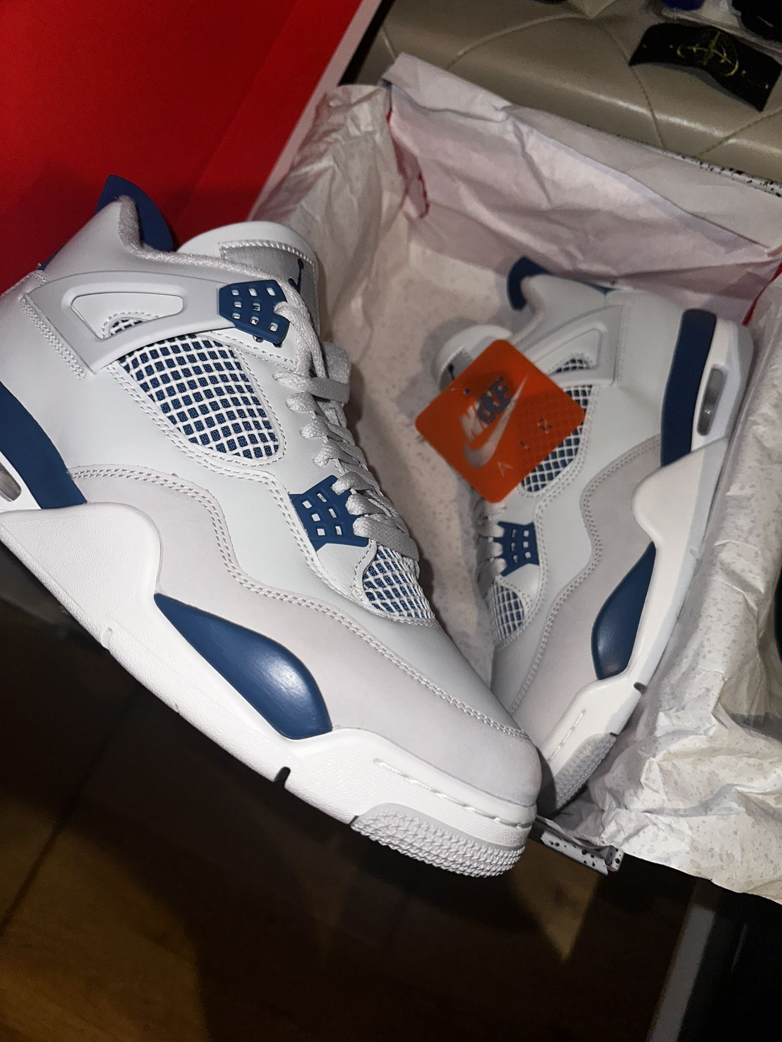 BRAND NEW JORDAN 4 MILITARY BLUE - 10.5