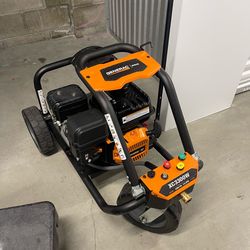 Generac Pro XC3300W gas-and Westinghouse WPX2700 Gas