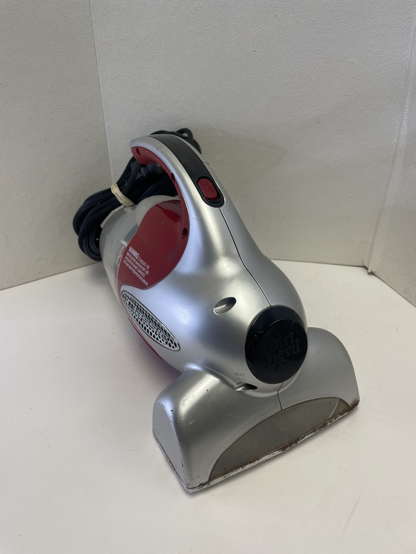 Royal Dirt Devil Hand Vacuum Corded Classic Cleaner Model 0100 Need Filter Works