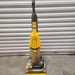 Dyson DC07 Vacuum
