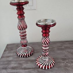 NWOT Pier 1 Red & White Candleholder Set