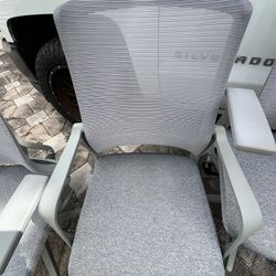 16 Beautiful Office Chairs 