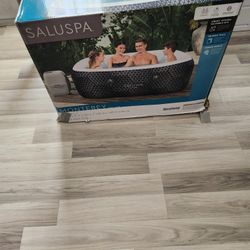New Portable Hot Tub