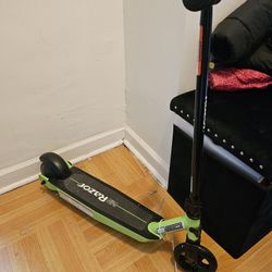 Razor E90 Electric Scooter