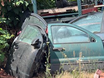 CAR DOORS / PUERTAS de CARRO for sale