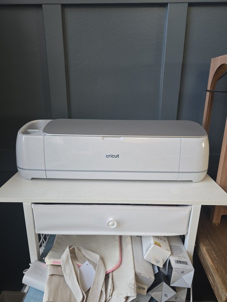 Cricut Maker 3-with Accessories And Cart