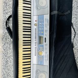 Yamaha Portable Grand DGX-200 Keyboard with Stand