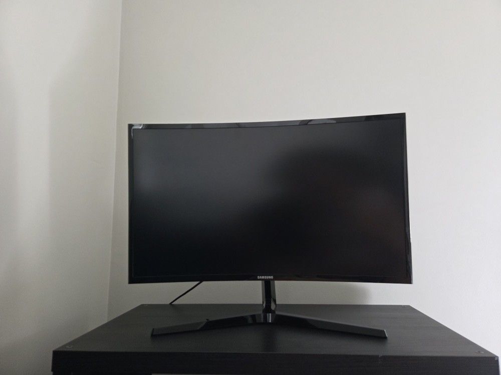 Samsung 27" Curved Monitor