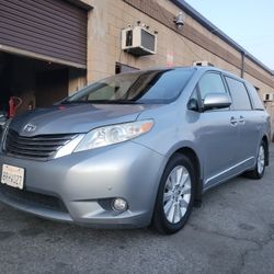 2011 Toyota Sienna XLE Limited